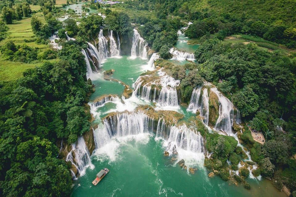 Việt Nam có nhiều điểm đến thu hút du khách ưa du lịch mạo hiểm.
