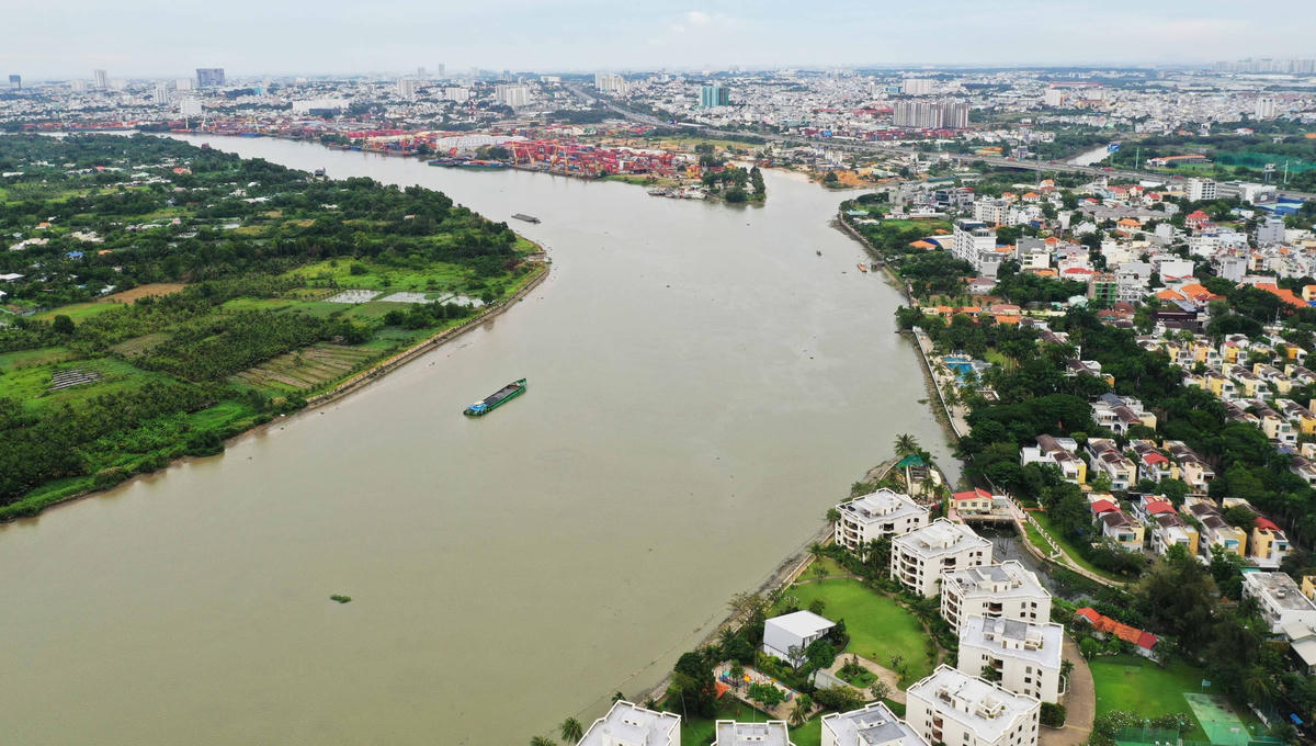 TP HCM cần mạnh tay hơn nữa đối với các công trình xây dựng lấn chiếm hành lang ven sông Sài Gòn. 