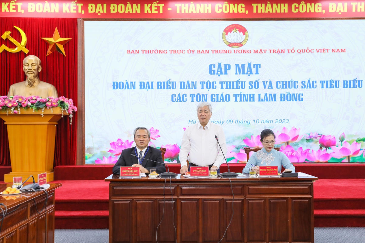 Bí thư Trung ương Đảng, Chủ tịch UBTƯ MTTQ Việt Nam Đỗ Văn Chiến phát biểu tại cuộc gặp mặt.