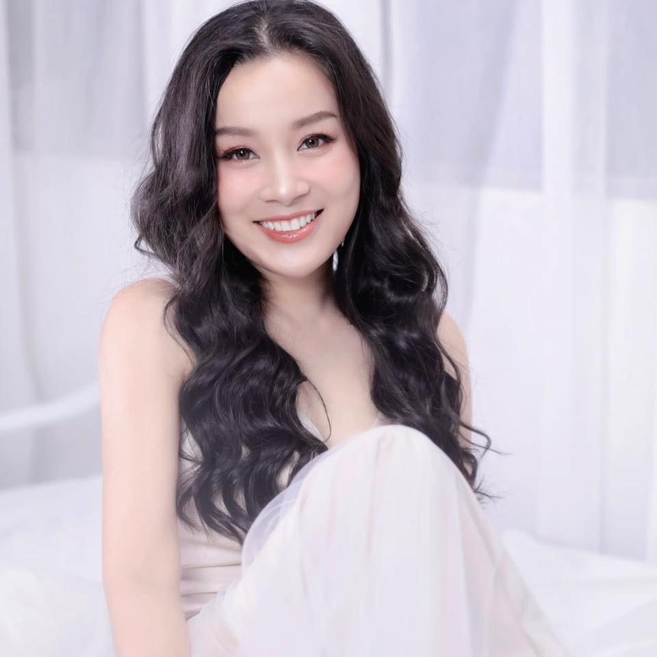 Minh Hương từng chia sẻ cô lựa chọn con đường trở thành BTV - MC vì ở giai đoạn hiện tại muốn hoàn toàn tập trung cho công việc mới và gia đình. 