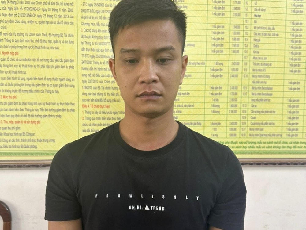 Đối tượng Trần Xuân Hùng tại cơ quan công an.