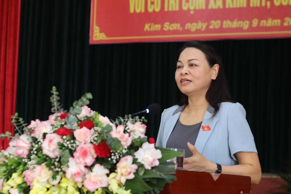 Bà Nguyễn Thị Thu Hà, Ủy viên Trung ương Đảng, Phó Chủ tịch - Tổng Thư ký UBTƯ MTTQ Việt Nam trả lời những vấn đề cử tri kiến nghị với cấp Trung ương.