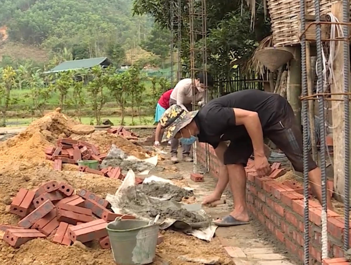 Xây nhà cho người nghèo ở Chiêm Hóa.