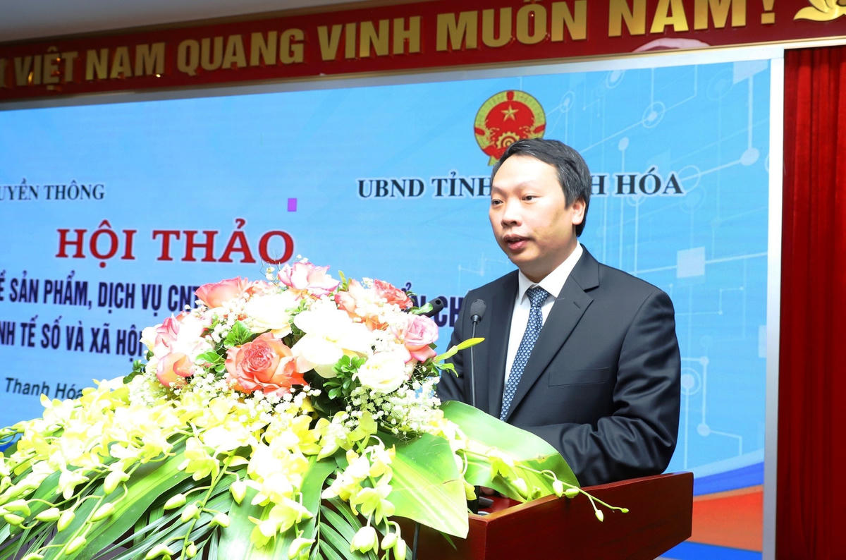 Phát hiểu tại Hội thảo, Thứ trưởng Bộ TTTT Nguyễn Huy Dũng đánh giá cao việc UBND tỉnh Thanh Hóa đã đưa lĩnh vực CNTT là lĩnh vực có vai trò quan trọng cho phát triển kinh tế - xã hội của địa phương...