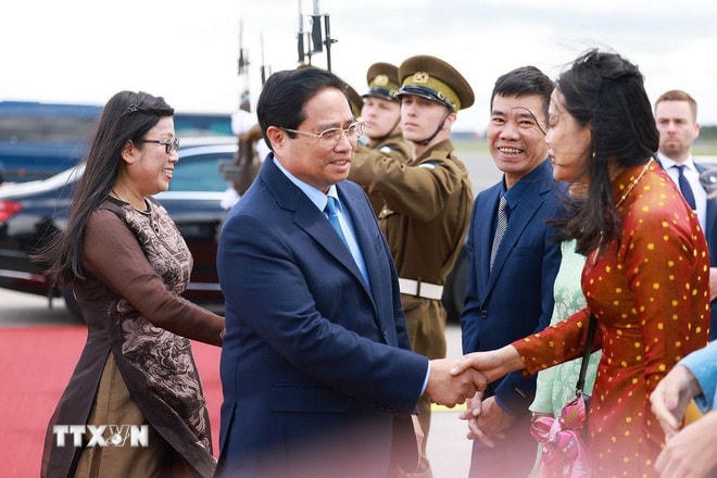 ttxvn-thu-tuong-va-phu-nhan-ket-thuc-chuyen-tham-chinh-thuc-estonia-2.jpg