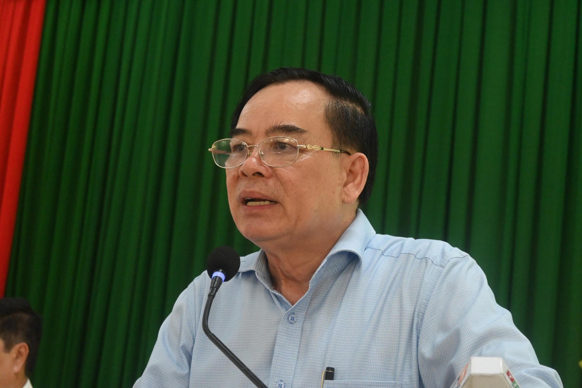 Ông Trần Ngọc Tam, Chủ tịch UBND tỉnh Bến Tre tại buổi đối thoại
