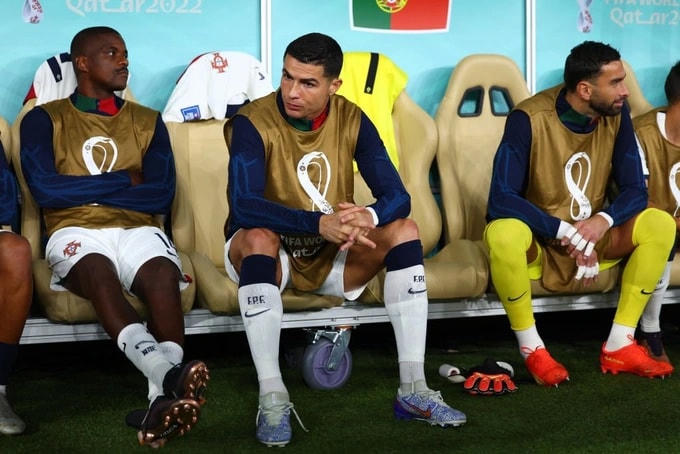 Sự thất vọng hiện rõ trên khuôn mặt Ronaldo sau khi Bồ Đào Nha để lọt lưới vào phút thứ 42 của trận đấu.