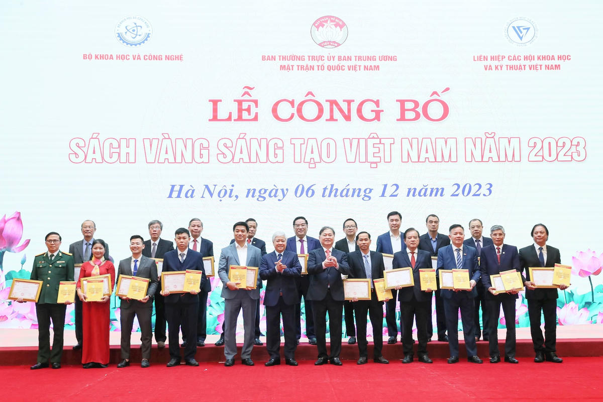 anh-bai-chinh-t4-5.jpg