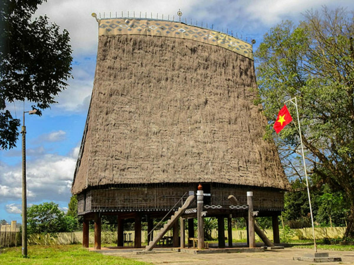 Nhà rông đồng bào Ba Na (tỉnh Kon Tum).
