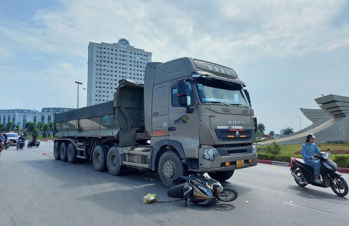 Hiện trường vụ tai nạn thương tâm.