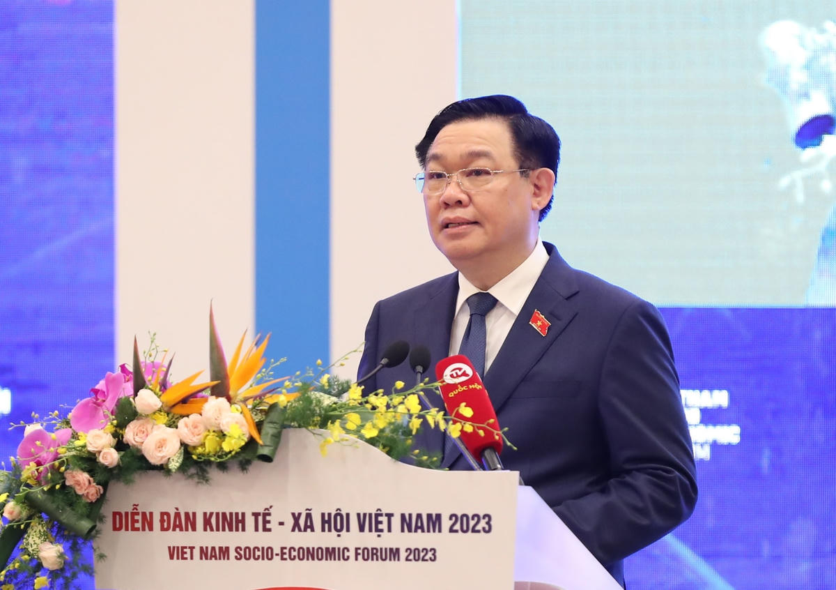 Chủ tịch Quốc hội Vương Đình Huệ phát biểu tại Diễn đàn.