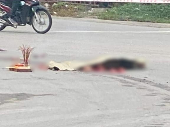 Bà S. bị cán chết tại chỗ.