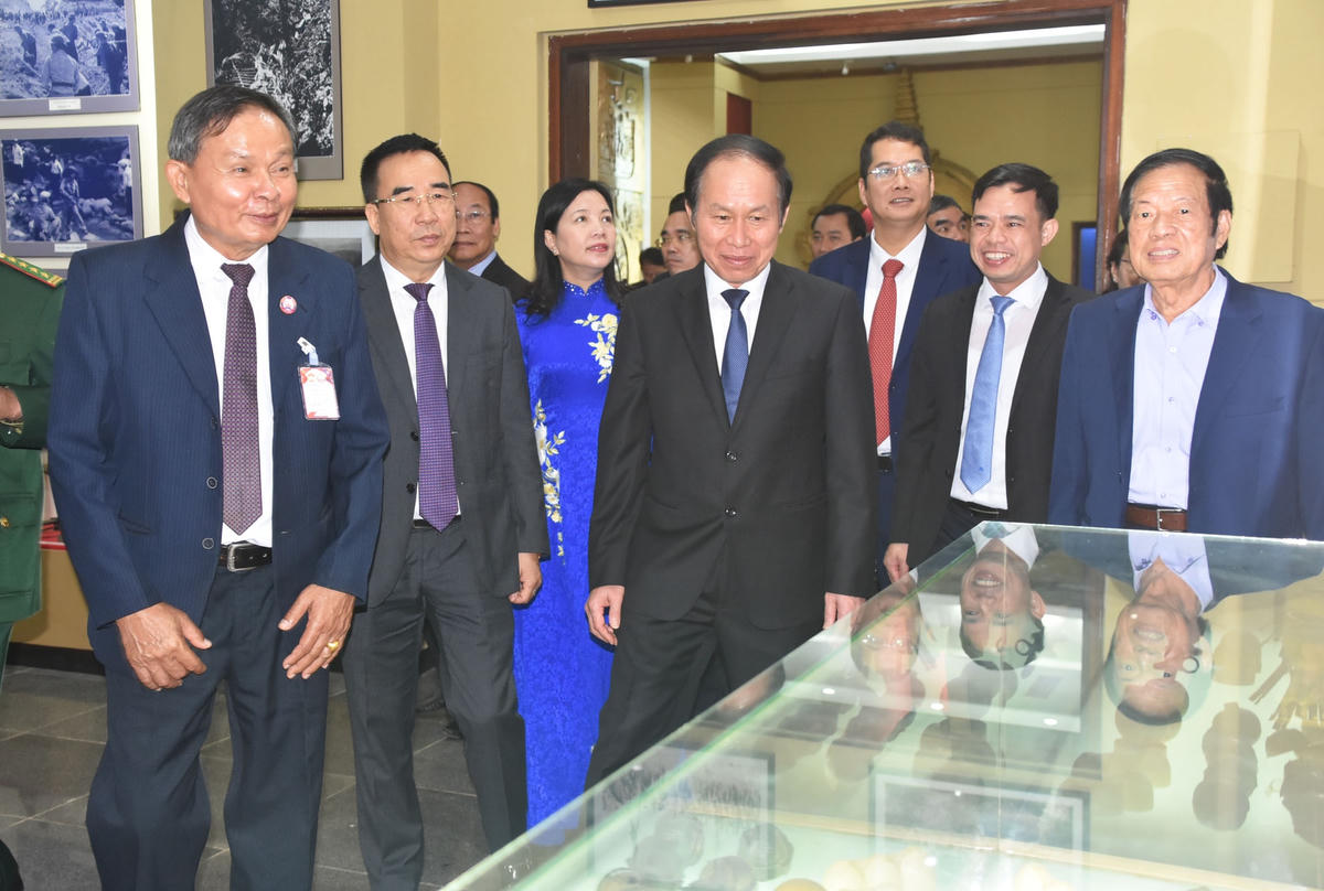 Vun đắp mối quan hệ thủy chung, trong sáng, đoàn kết đặc biệt Việt Nam - Lào