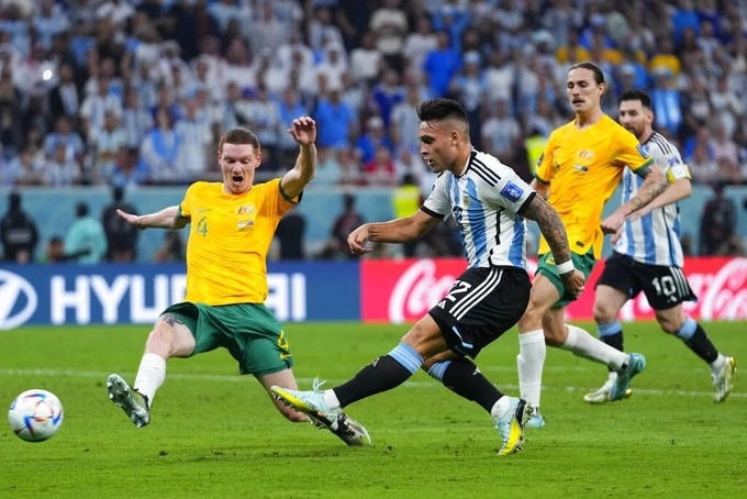 Lautaro Martinez bỏ lỡ 3 cơ hội ghi bàn sau những đường kiến tạo của Messi.