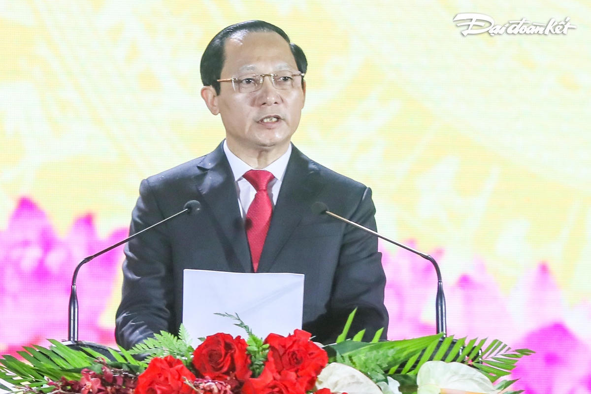 Bí thư Huyện ủy Quế Võ Lê Hồng Phúc phát biểu tại buổi lễ. Ảnh: Quang Vinh.