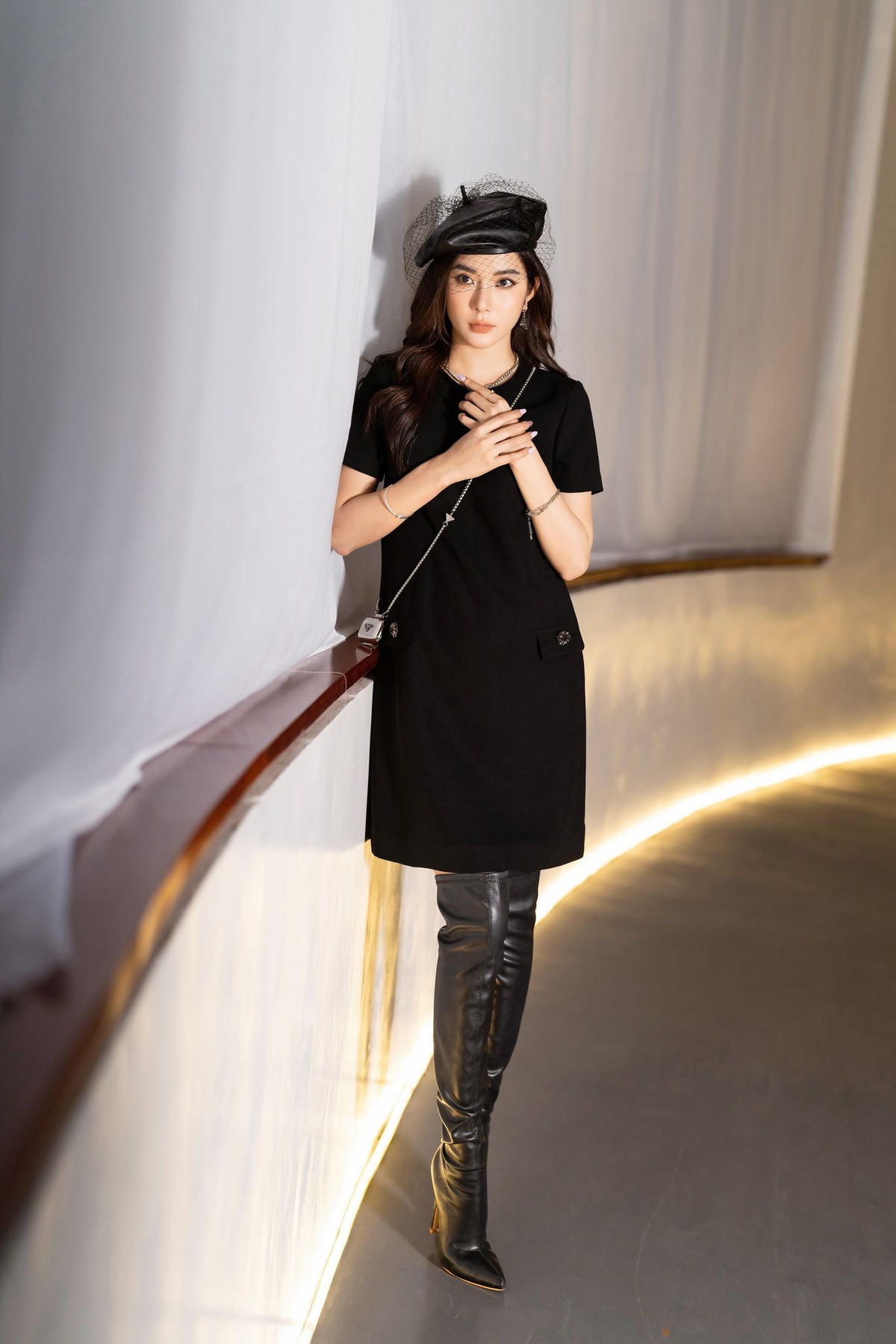 Hơn 14 năm theo nghề diễn xuất và làm mẫu với những thăng trầm, vất vả và ánh hào quang của nghề cũng như những giải thưởng lớn, Yan My muốn trang bị cho mình 1 công việc ổn định hơn để sau này khi có gia đình sẽ an tâm.