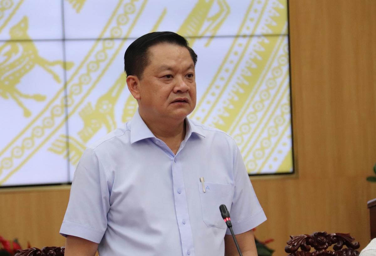 Phó Chủ tịch Thường trực UBND TP Cần Thơ Dương Tấn Hiển phát biểu tại buổi họp báo.
