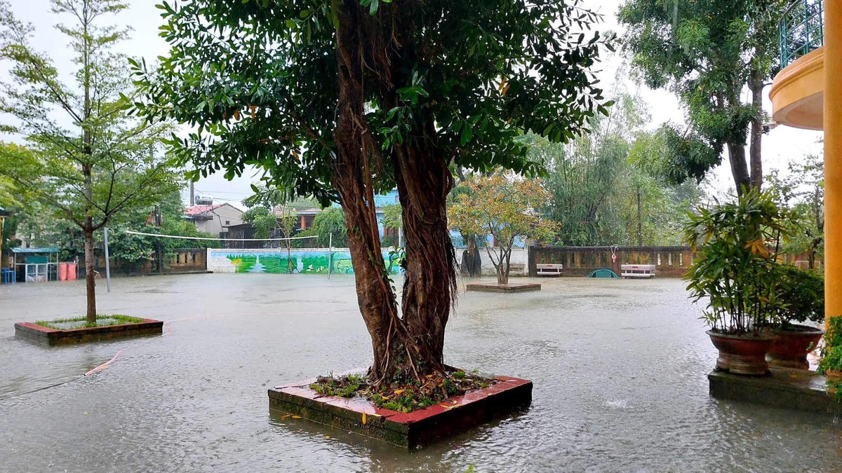 9 trường mầm non cùng 10 trường TH và THCS tại huyện Hải Lăng bị ngập nước. Ảnh: CTV.  