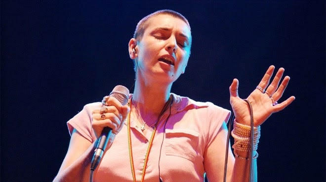 Ca sĩ người Ireland Sinéad O’Connor qua đời ở tuổi 56.