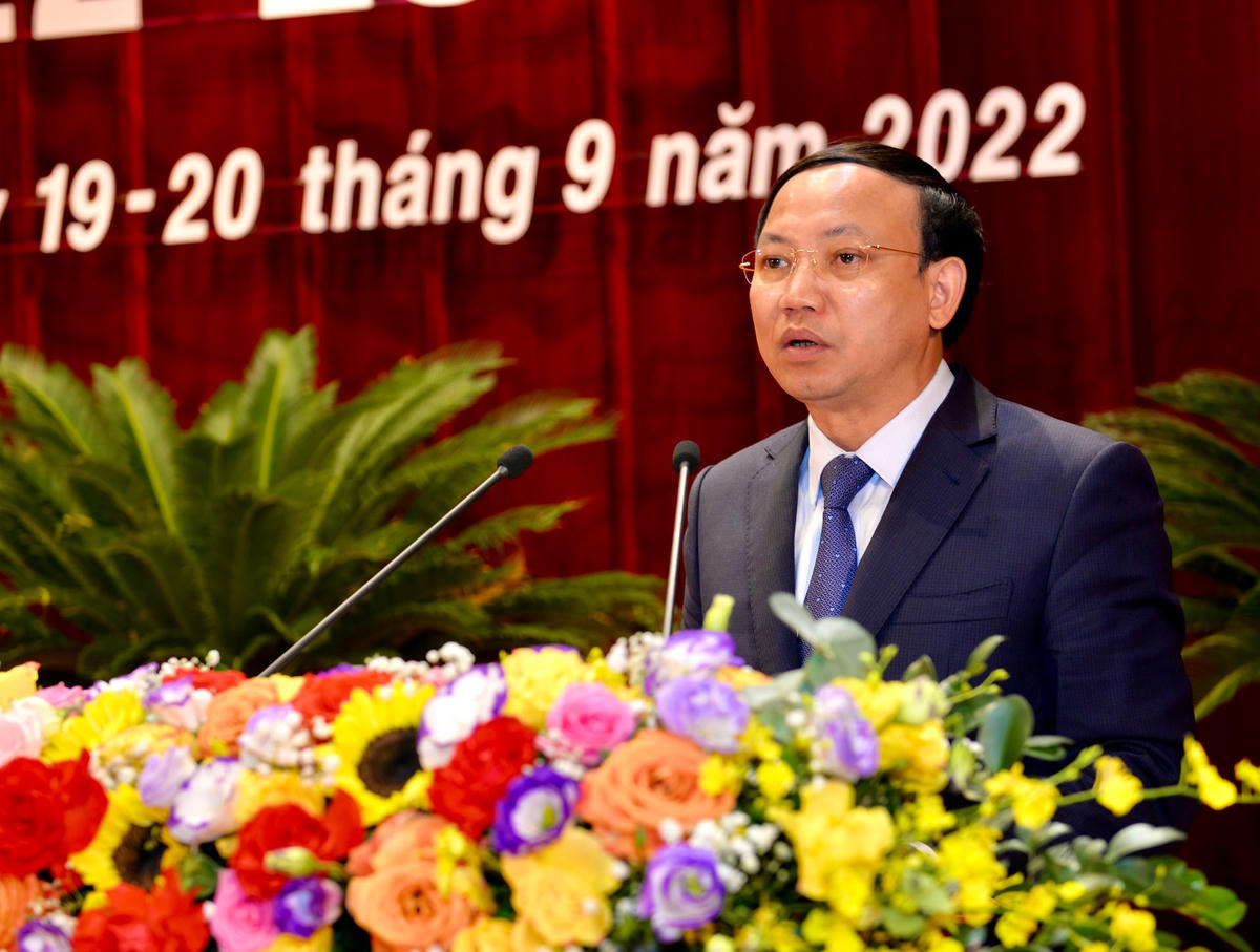 Bí thư Tỉnh ủy Quảng Ninh phát biểu tại Đại hội.