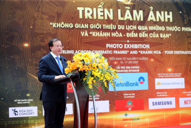 Ông Tạ Quang Đông – Thứ trưởng Bộ Văn hóa, Thể thao và Du lịch đang phát biểu tại buổi lễ.