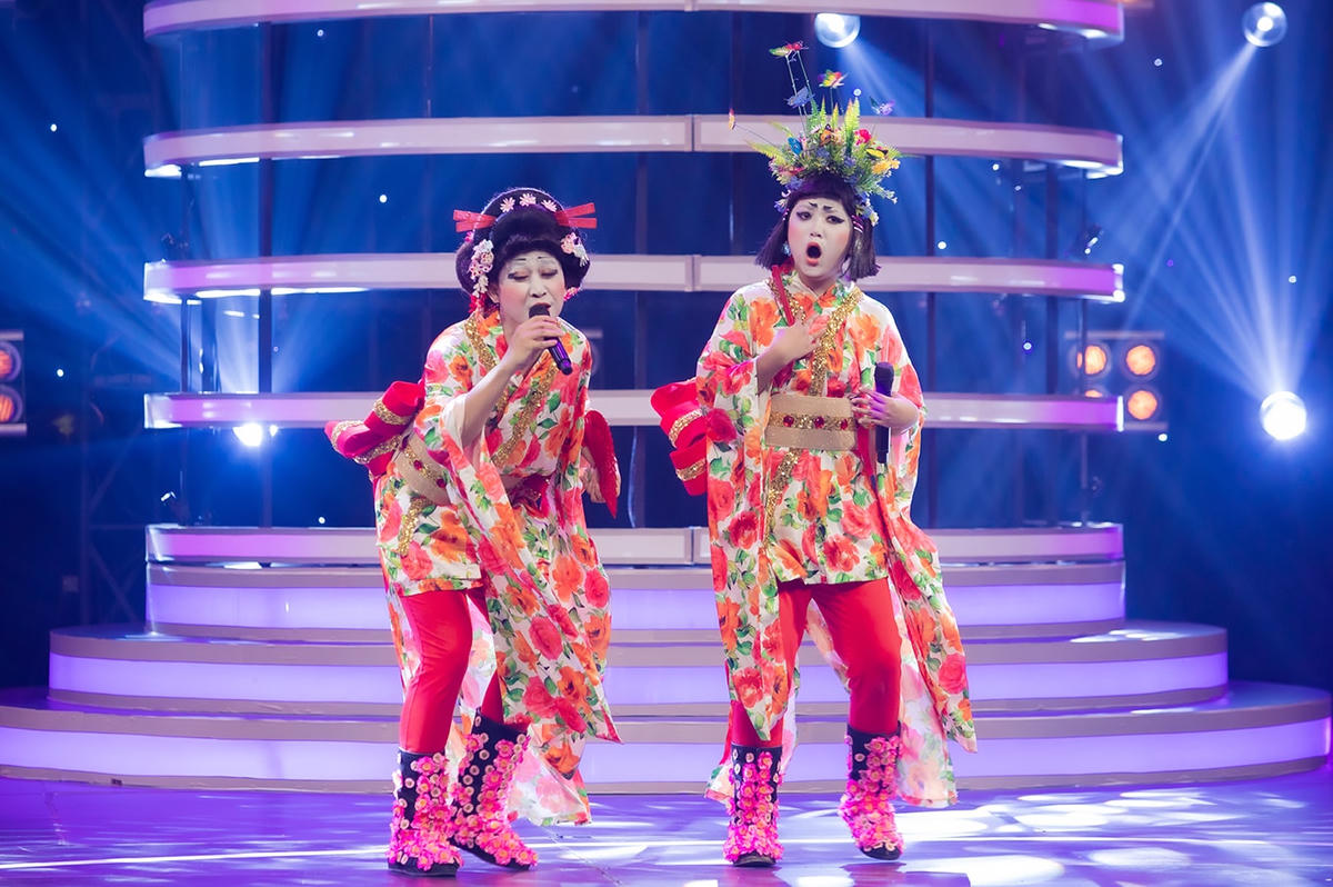 Cặp MC Quốc Bảo - Trần Sỹ Luân.