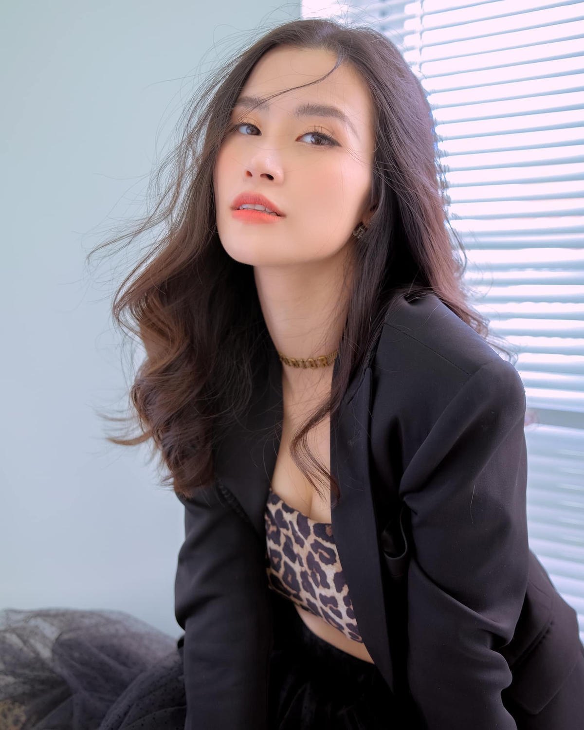 Trong những ngày xảy ra lùm xùm, Đông Nhi tiếp tục bị cho là người chơi xấu với đồng nghiệp.