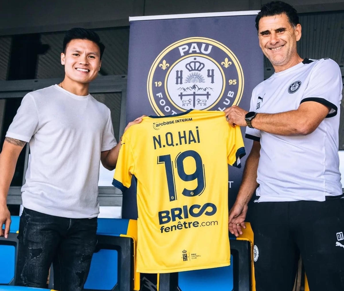 Quang Hải sẽ khoác chiếc áo số 19 tại CLB Pau FC 