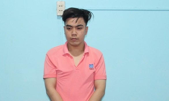 Phan Tấn Đạt tại cơ quan công an. (Ảnh do Công an cung cấp).