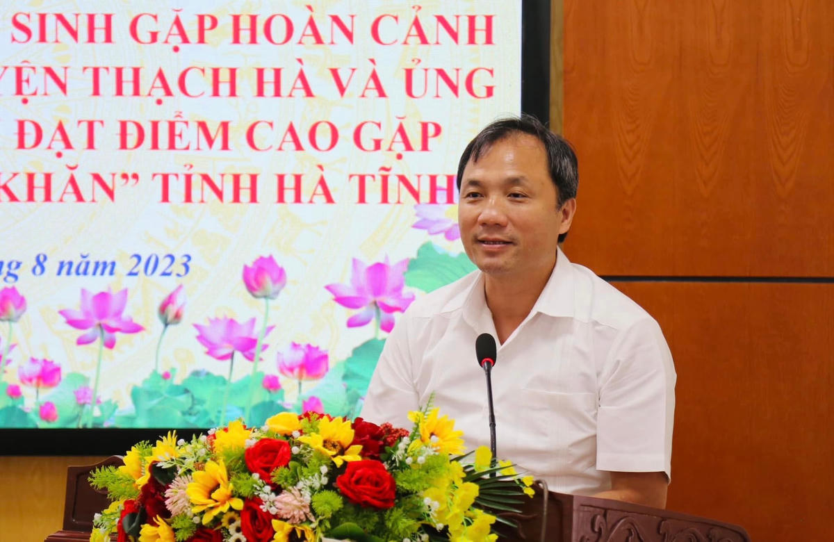 Bí thư Tỉnh ủy Hà Tĩnh Hoàng Trung Dũng phát biểu cảm ơn các nhà tài trợ.