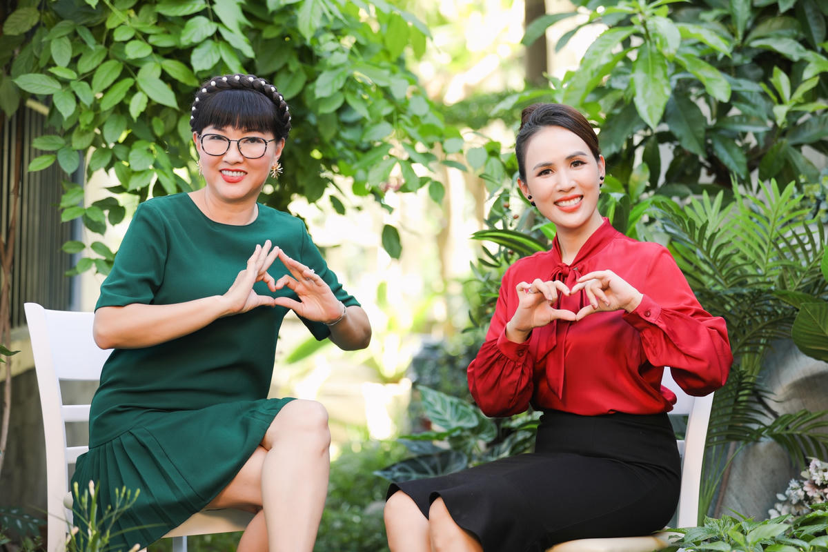 Phương Dung mang đến nhiều câu chuyện thú vị về cuộc sống, tình yêu, công việc quảng cáo và bán hàng online trong chương trình “Gõ cửa trái tim” số 12.