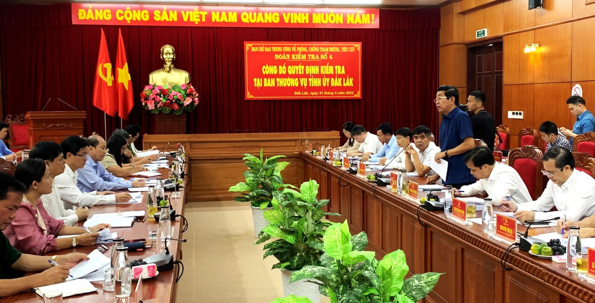 Toàn cảnh buổi làm việc.
