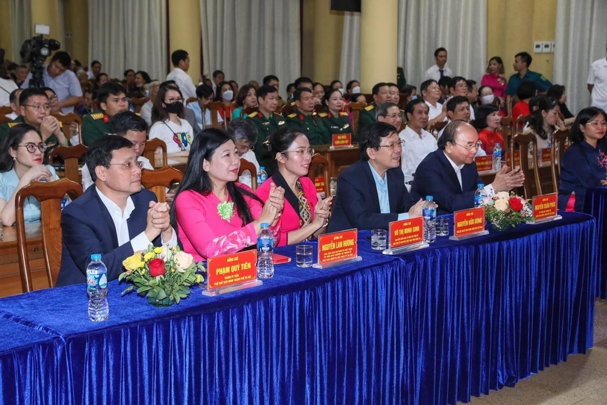Chủ tịch nước Nguyễn Xuân Phúc và lãnh đạo Đảng, Nhà nước, MTTQ Việt Nam dự Ngày hội.