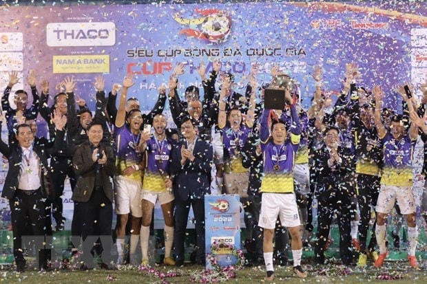 Với danh hiệu này, đội bóng Thủ đô cũng trở thành câu lạc bộ giàu thành tích nhất ở Siêu cúp Quốc gia với 5 lần đăng quang. Ảnh: TTXVN.