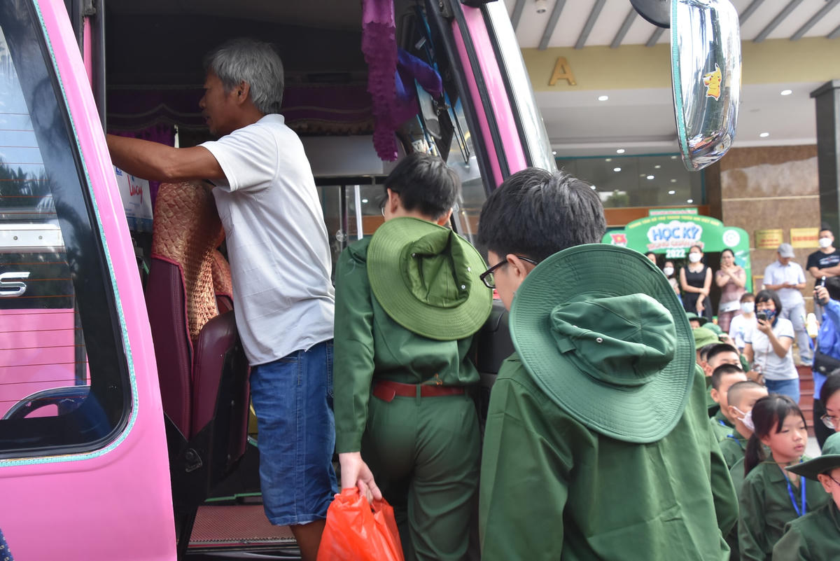 Chắc chắn đây sẽ là trải nghiệm không bao giờ quên cũng như mang lại những bổ ích, lý thú cho các bạn nhỏ trong mùa hè rực lửa này.
