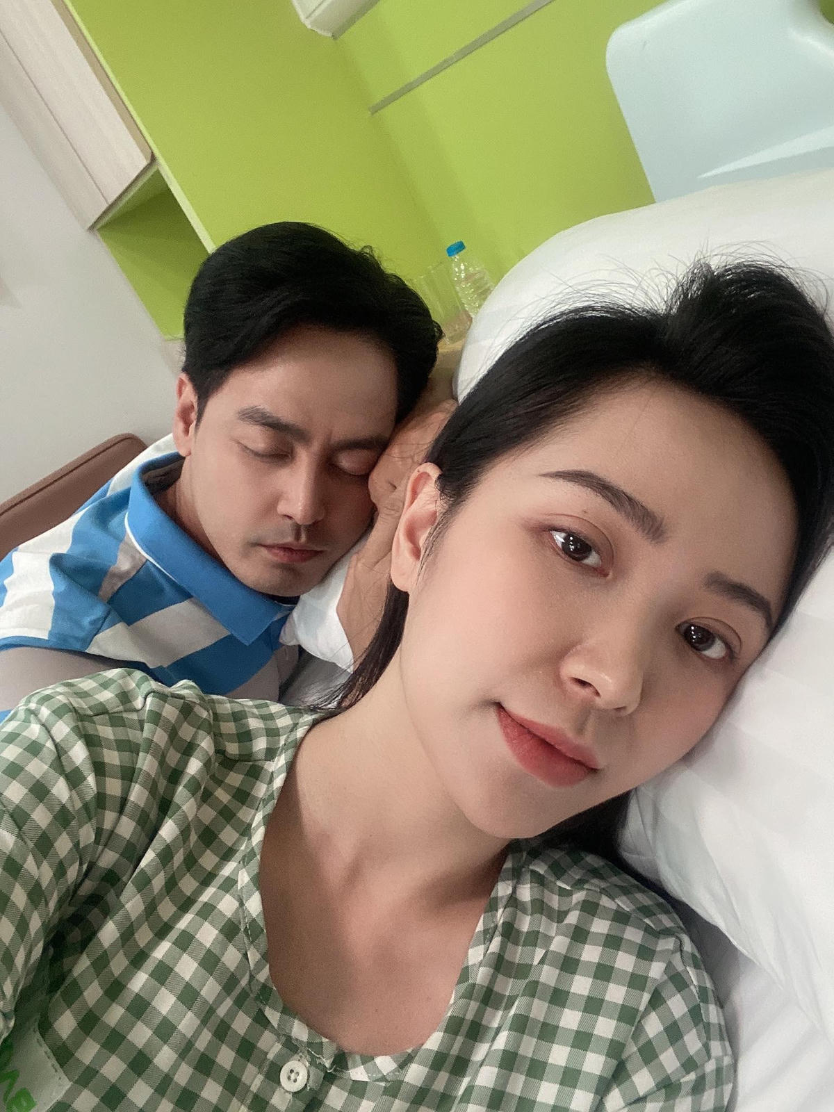 Đóng người tình của MC Phan Anh, Kim Oanh cho biết cô có áp lực và lo lắng...