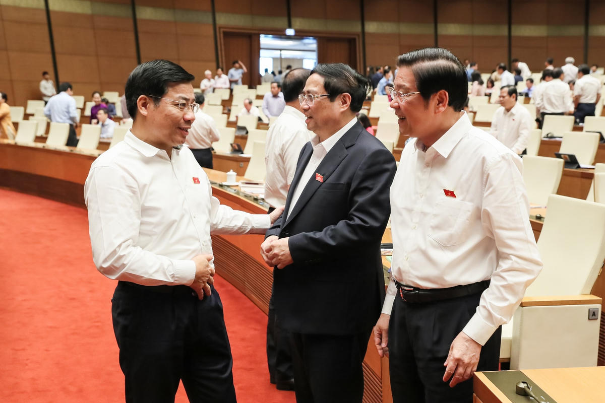 Thủ tướng Phạm Minh Chính đến dự phiên chất vấn và trao đổi với các đại biểu (Ảnh: Quang Vinh)