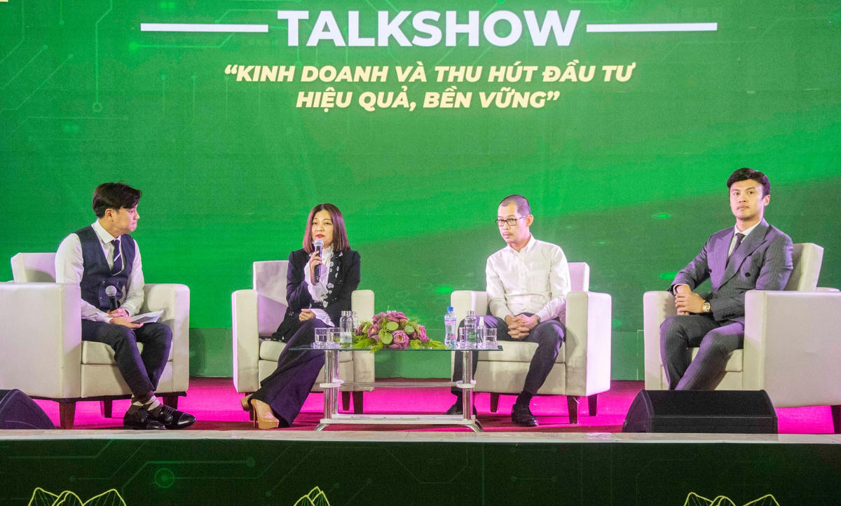 Các vị khách mời, những diễn giả chia sẻ kinh nghiệm tại buổi Talkshow.
