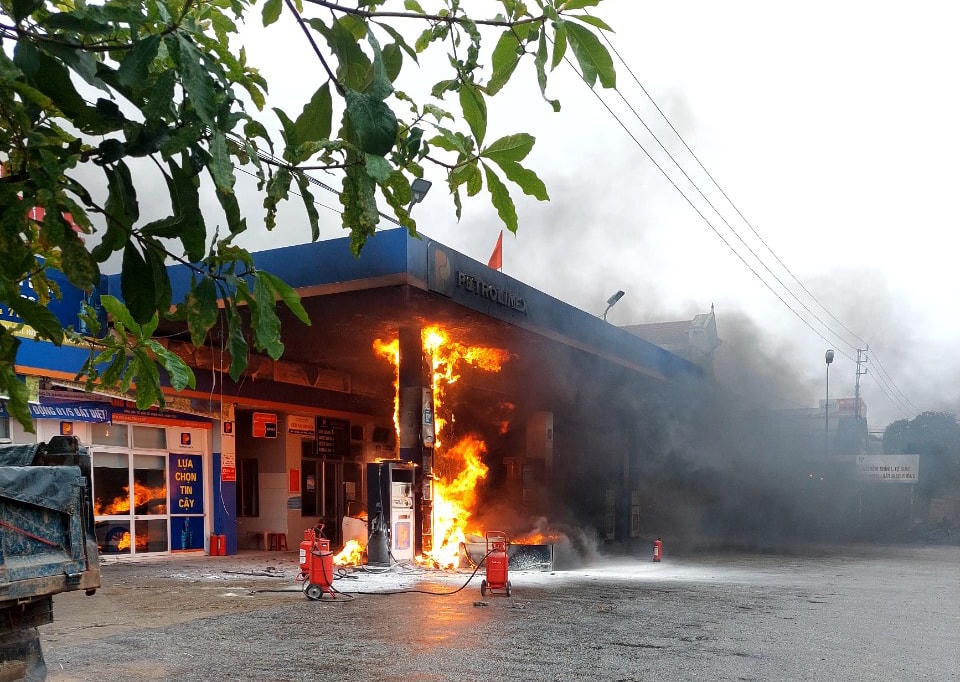 Hiện trường vụ hoả hoạn.