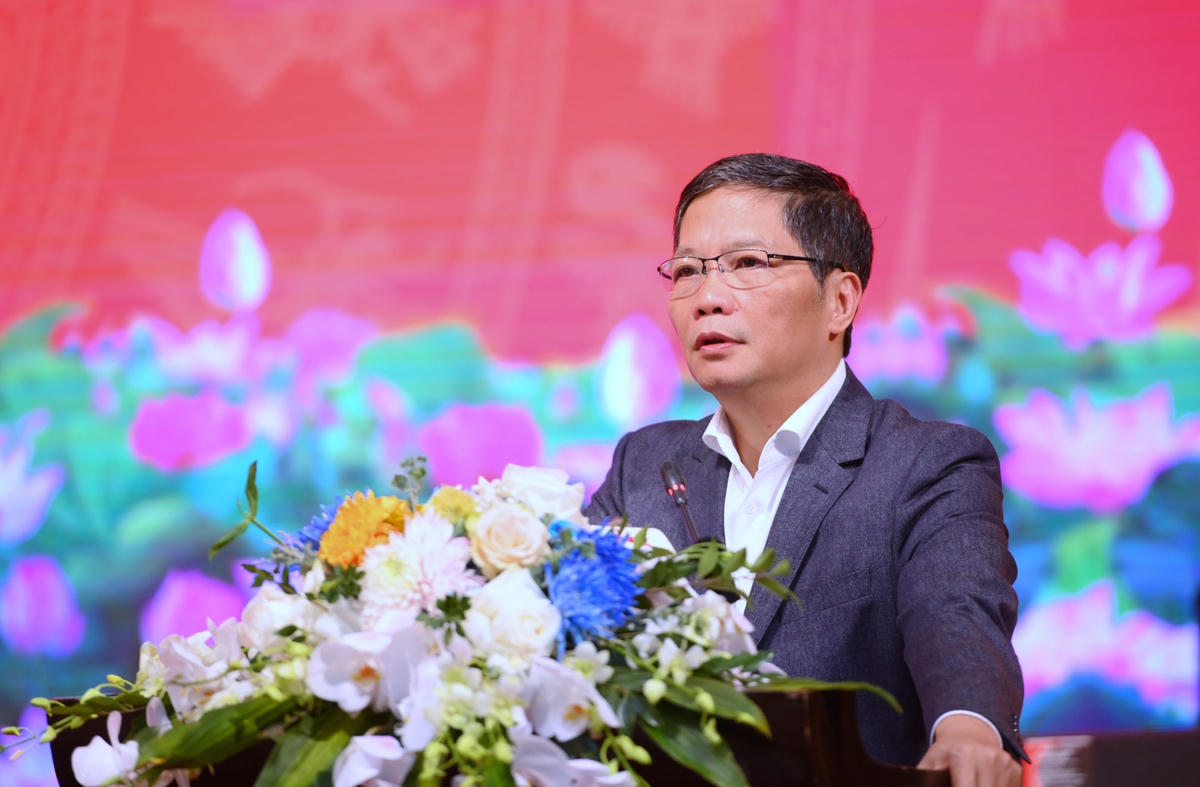 Ủy viên Bộ Chính trị, Trưởng Ban Kinh tế Trung ương Trần Tuấn Anh phát biểu chỉ đạo tại tọa đàm