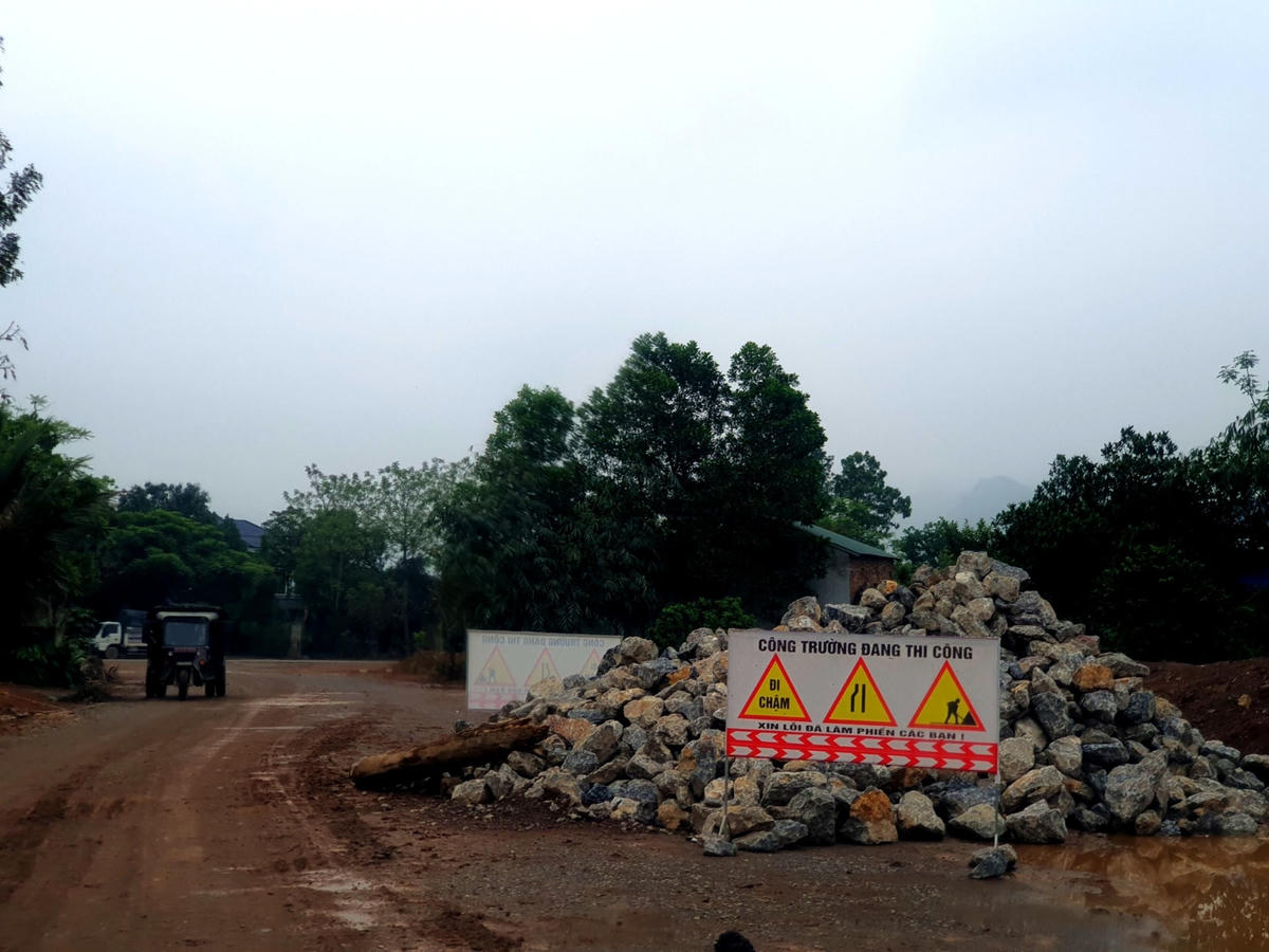 Sở GTVT Hoà Bình yêu cầu các đơn vị thi công tạm dừng thi công trên các tuyến đường có địa điểm tổ chức thi tốt nghiệp THPT 2023.