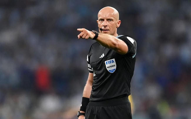 Việc được trao nhiệm vụ điều khiển trận chung kết World Cup là một cột mốc lớn trong sự nghiệp trọng tài của Marciniak. Ảnh: VTV.