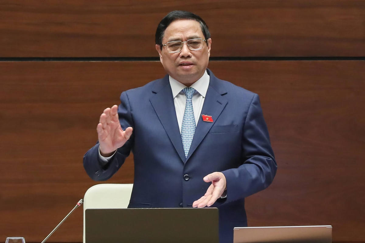 Thủ tướng Phạm Minh Chính trả lời chất vấn của đại biểu Quốc hội sáng 8/11. Ảnh: Quang Vinh.