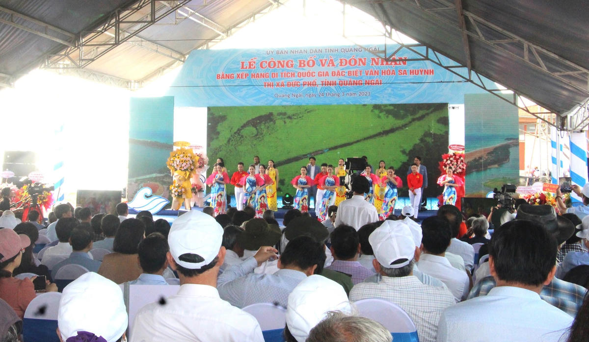 Quang cảnh buổi lễ.