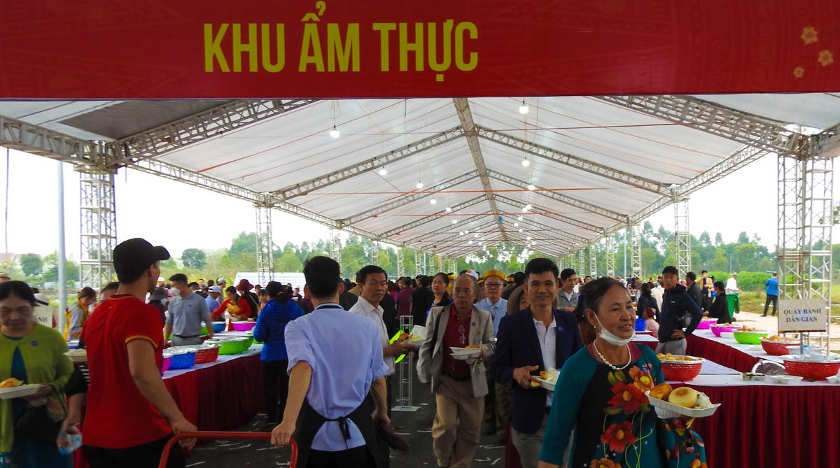 20 nghìn người cùng lúc dự tiệc buffet ở TP Bắc Ninh