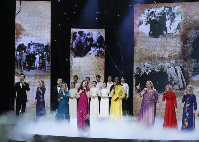 Tiết mục biểu diễn văn nghệ tại Chương trình “Hồ Chí Minh - Hành trình khát vọng 2023”.