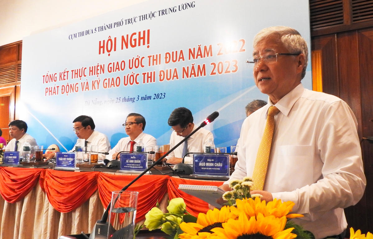 Chủ tịch UBTƯ MTTQ Việt Nam, Phó Chủ tịch Hội đồng Thi đua - Khen thưởng Trung ương Đỗ Văn Chiến phát biểu chỉ đạo Hội nghị. Ảnh: Thanh Tùng.