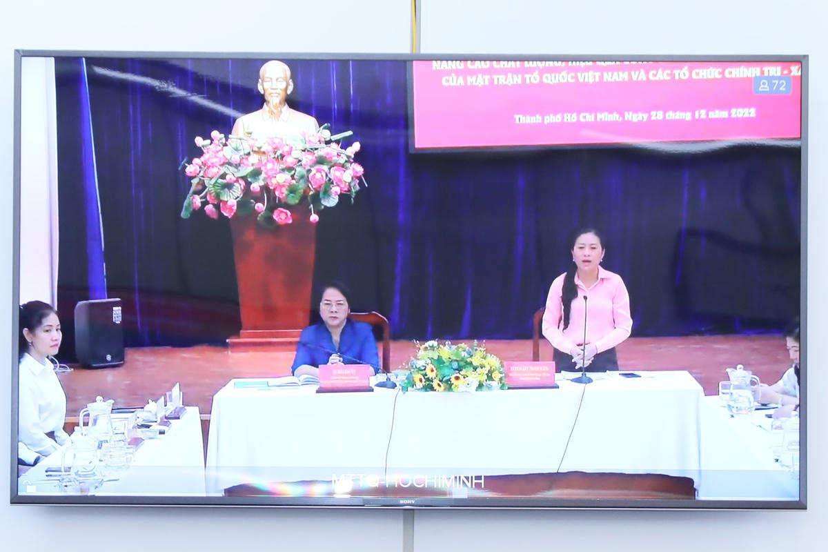 Đại biểu tại các điểm cầu thảo luận