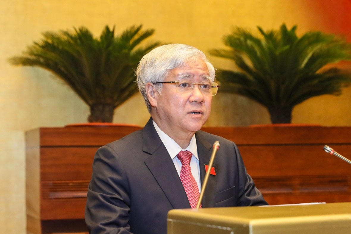 Bí thư Trung ương Đảng, Chủ tịch UBTƯ MTTQ Việt Nam Đỗ Văn Chiến trình bày báo cáo tổng hợp ý kiến, kiến nghị của cử tri và Nhân dân. Ảnh: Quang Vinh.