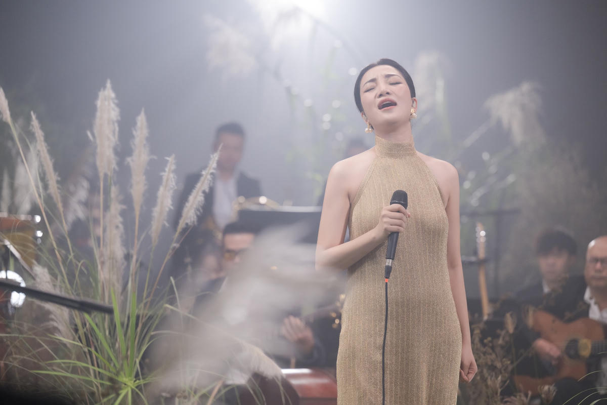 Ca sĩ Phạm Thu Hà vừa công bố dự án âm nhạc đặc biệt của cô - Live Studio Session.